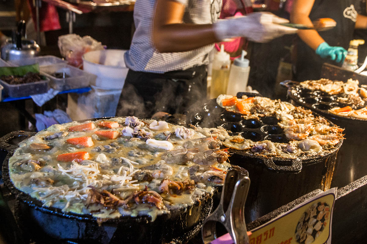 street food at lard yai
